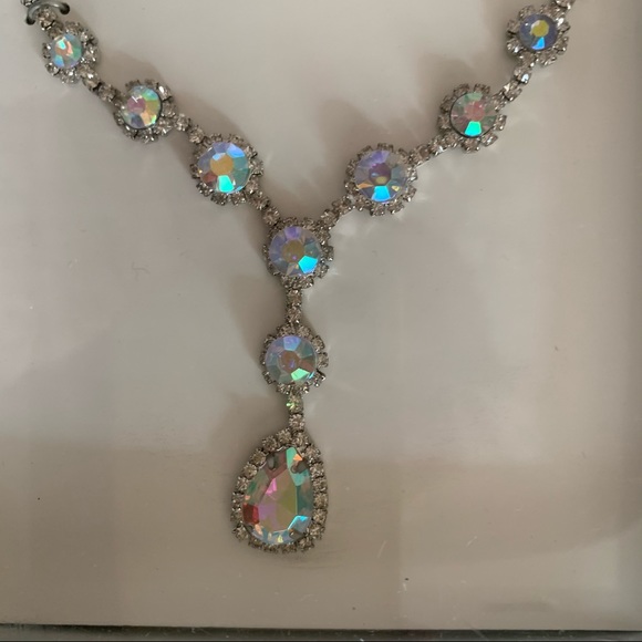 Jesica McClintock necklace set (in box). - Picture 2 of 4